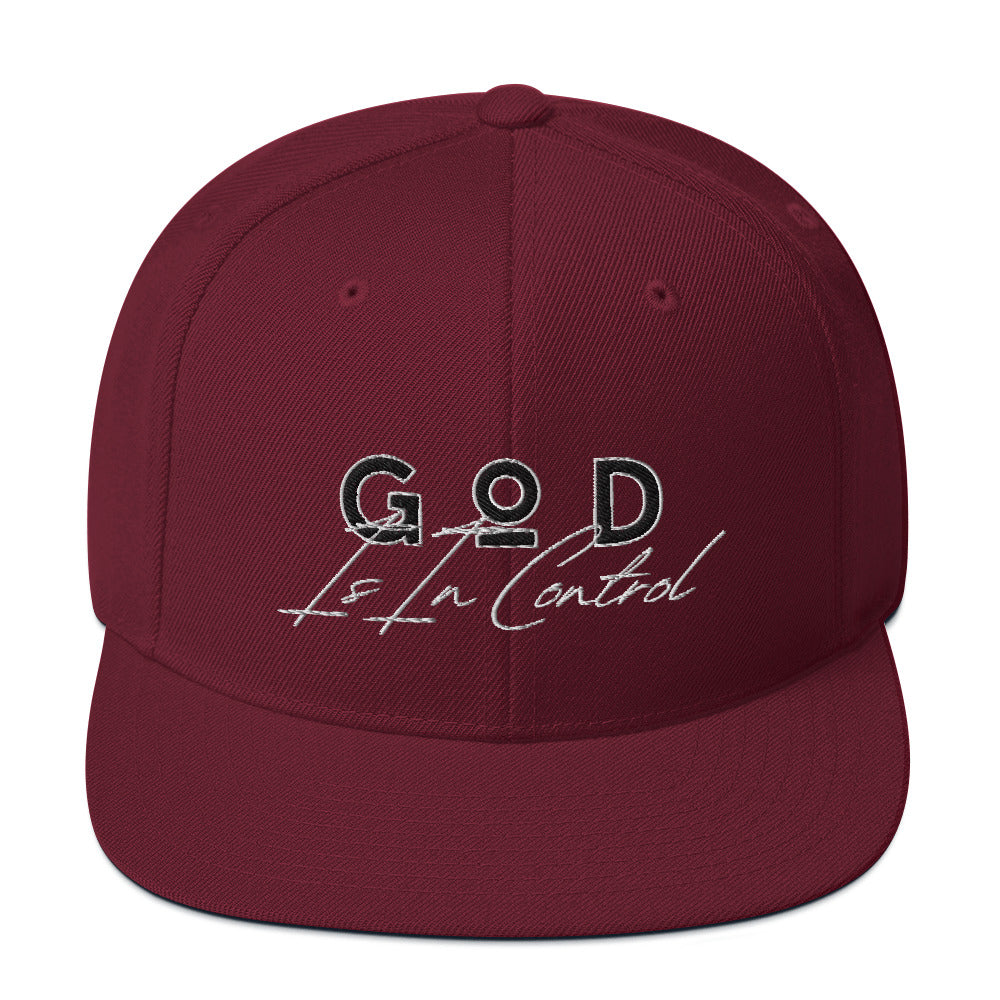 God is in control - Snapback hat (5 colours)